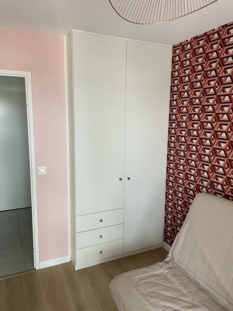 maximiser l'espace disponible avec un placard sur mesure