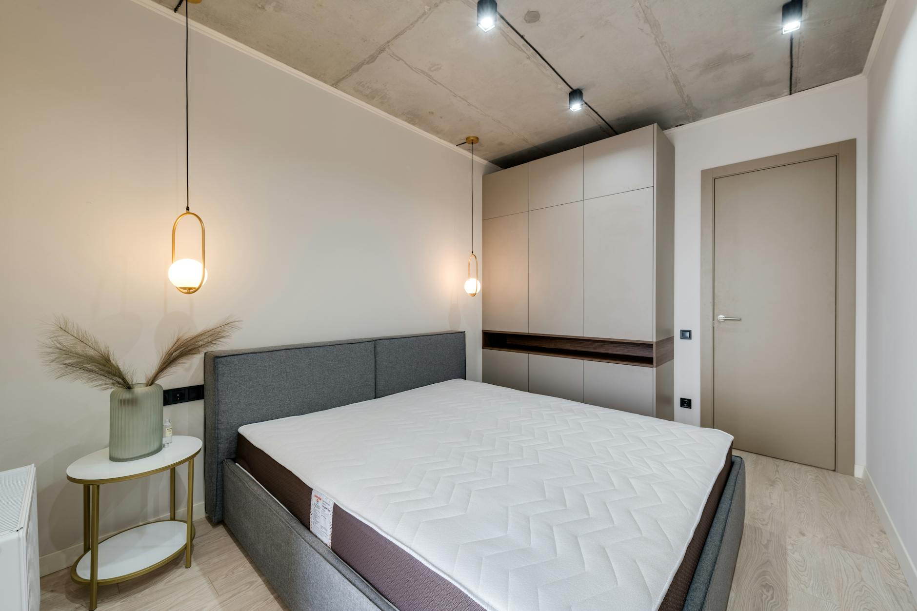 Meuble sur mesure abordable : 5 astuces concrètes pour un aménagement sans se ruiner