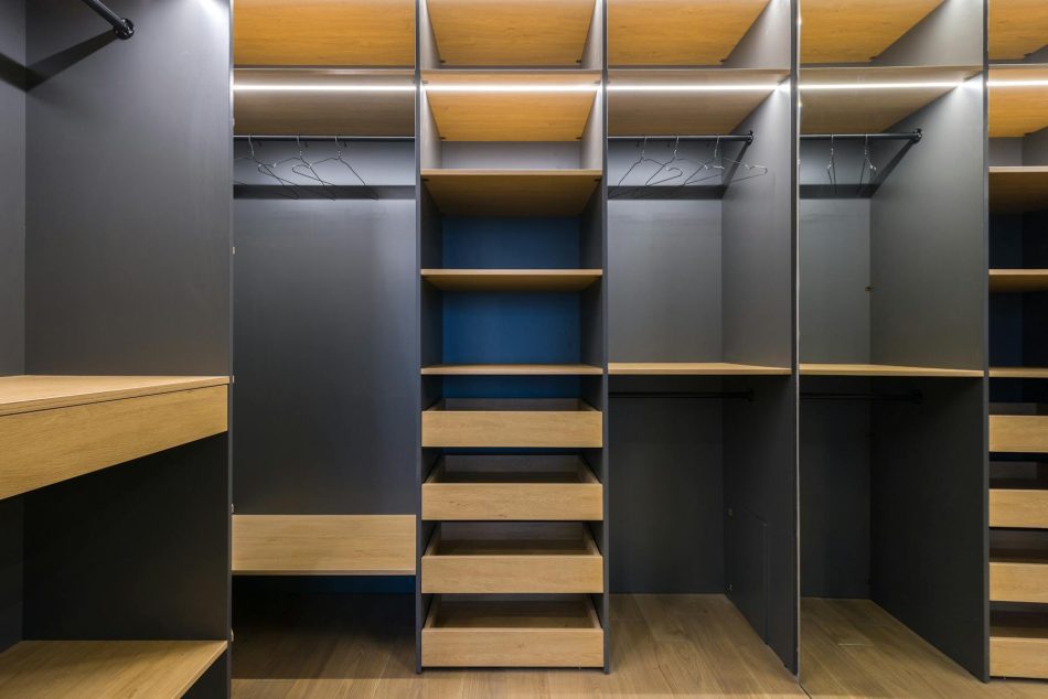 Placard sur mesure au meilleur prix : guide pratique pour un rangement optimisé